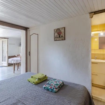 Lalande Apartment *
